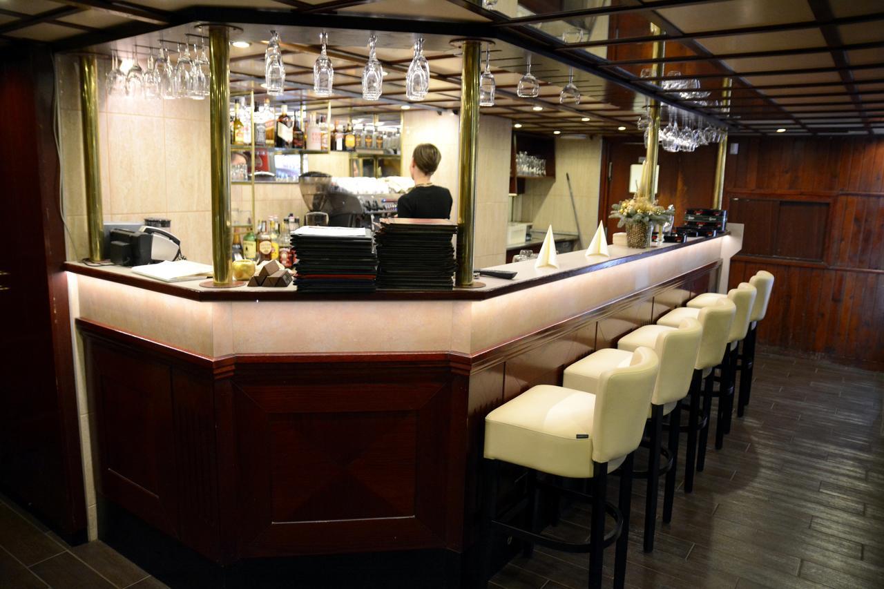 米纳瓦酒店 Mosonmagyaróvár 外观 照片